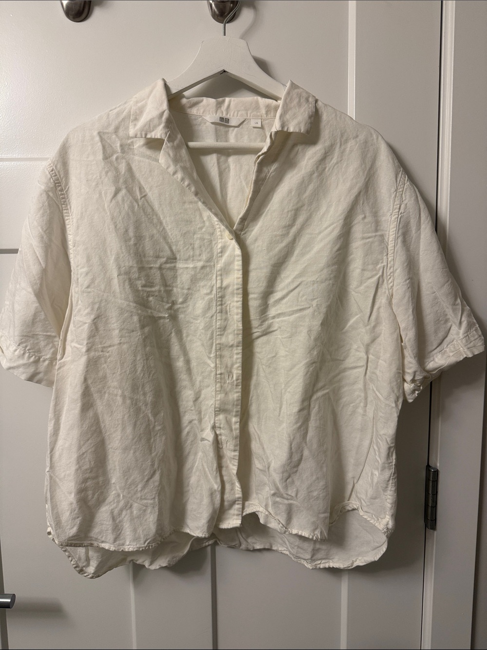Uniqlo Relaxed Mixed Linen Short-Sleeve Button-Up Shirt in White